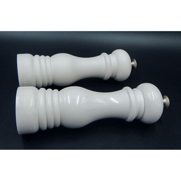 Le Creuset Salt And Pepper Grinder Mills White 8.5 Inches Matte & Glossy Pair - Picture 7 of 7